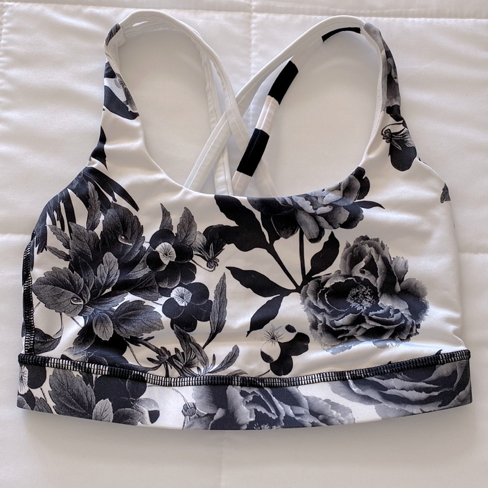SET OF 4 Barely worn Lululemon sports bras